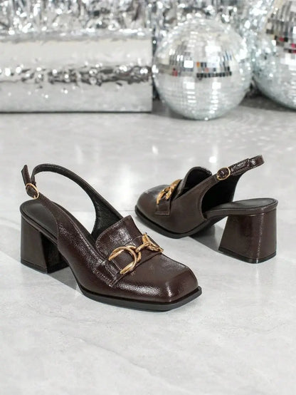 Inés - Slingback Loafer de Tacón Bloque con Cadena Dorada