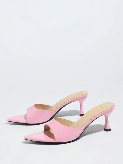 Vega - Tacones de Tira Ancha en Charol con Tacón Esculpido
