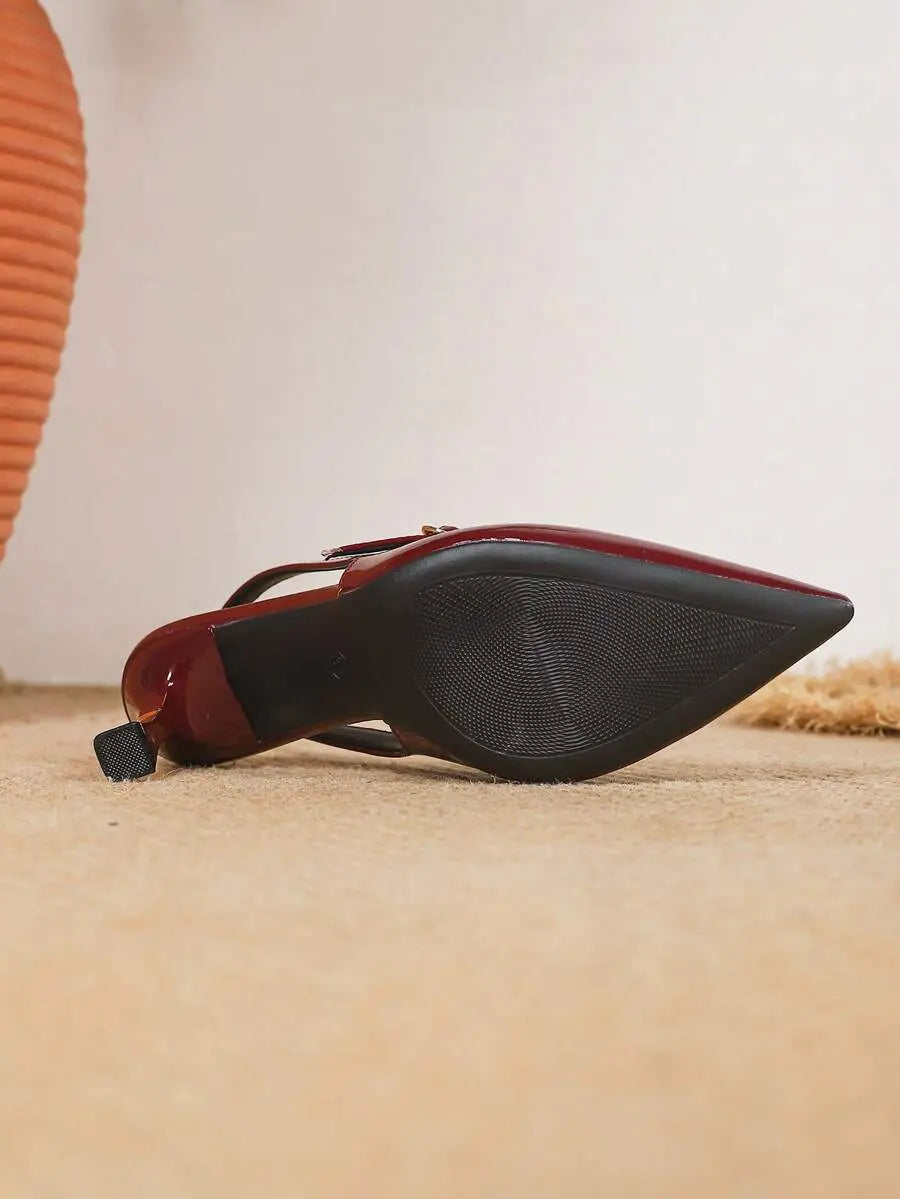 Silvia - Slingback de Charol con Tacón Esculpido Dorado