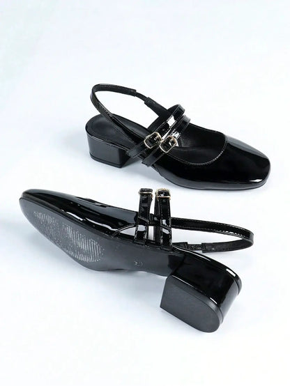 Carlota - Slingback de Charol con Doble Tira y Tacón Bloque