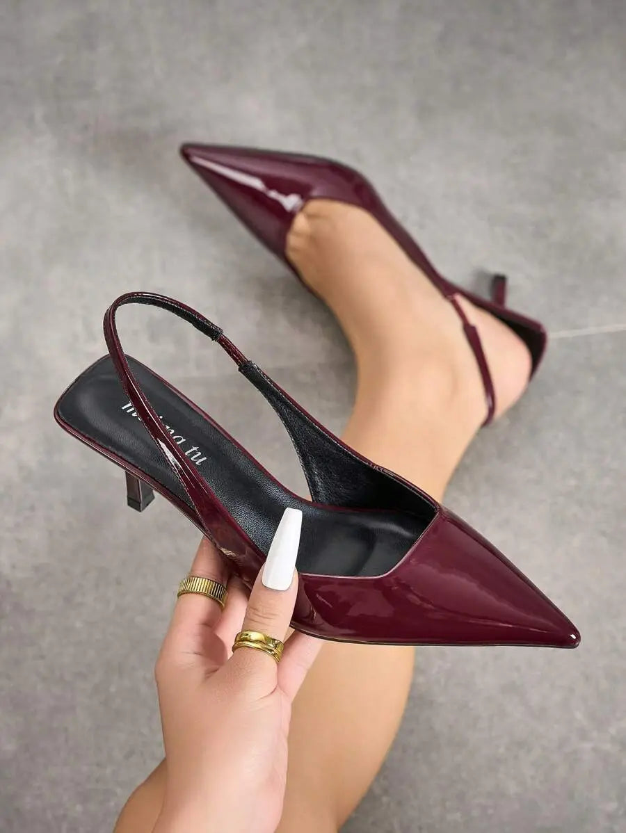 Vega - Slingback de Tacón Kitten con Punta Fina