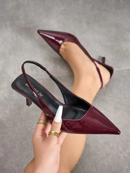 Vega - Slingback de Tacón Kitten con Punta Fina