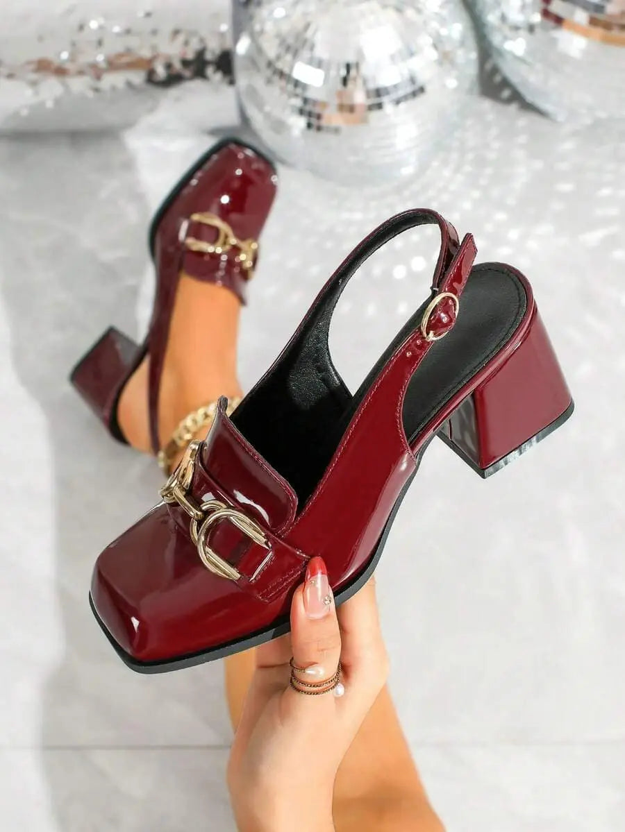 Inés - Slingback Loafer de Tacón Bloque con Cadena Dorada
