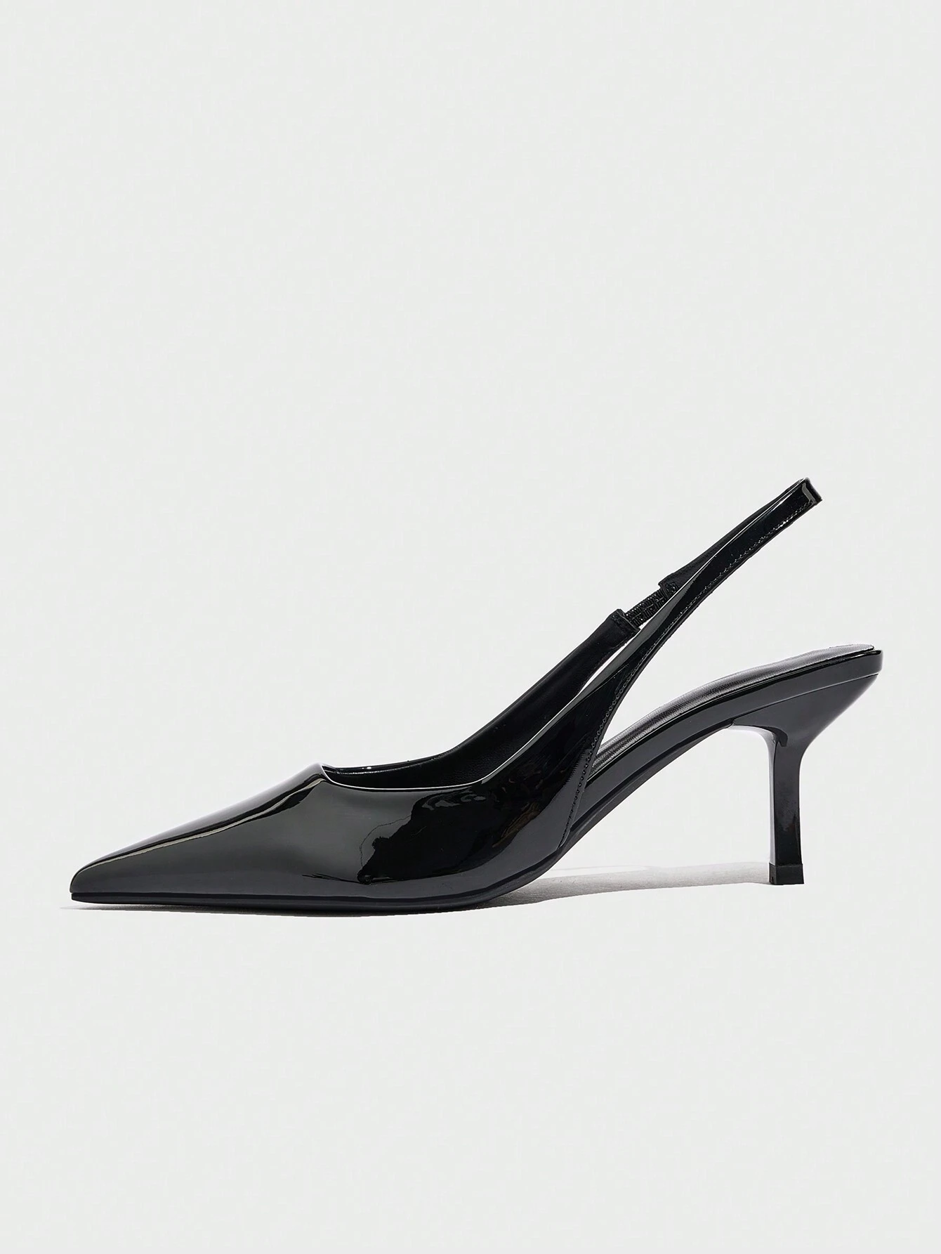 Vega - Slingback de Tacón Kitten con Punta Fina