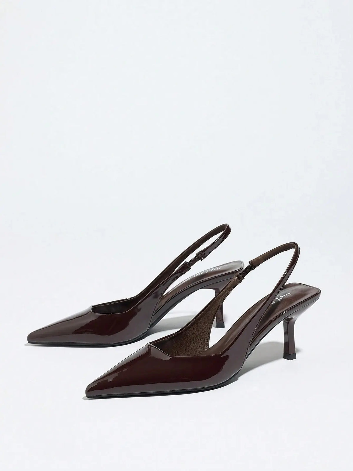 Vega - Slingback de Tacón Kitten con Punta Fina