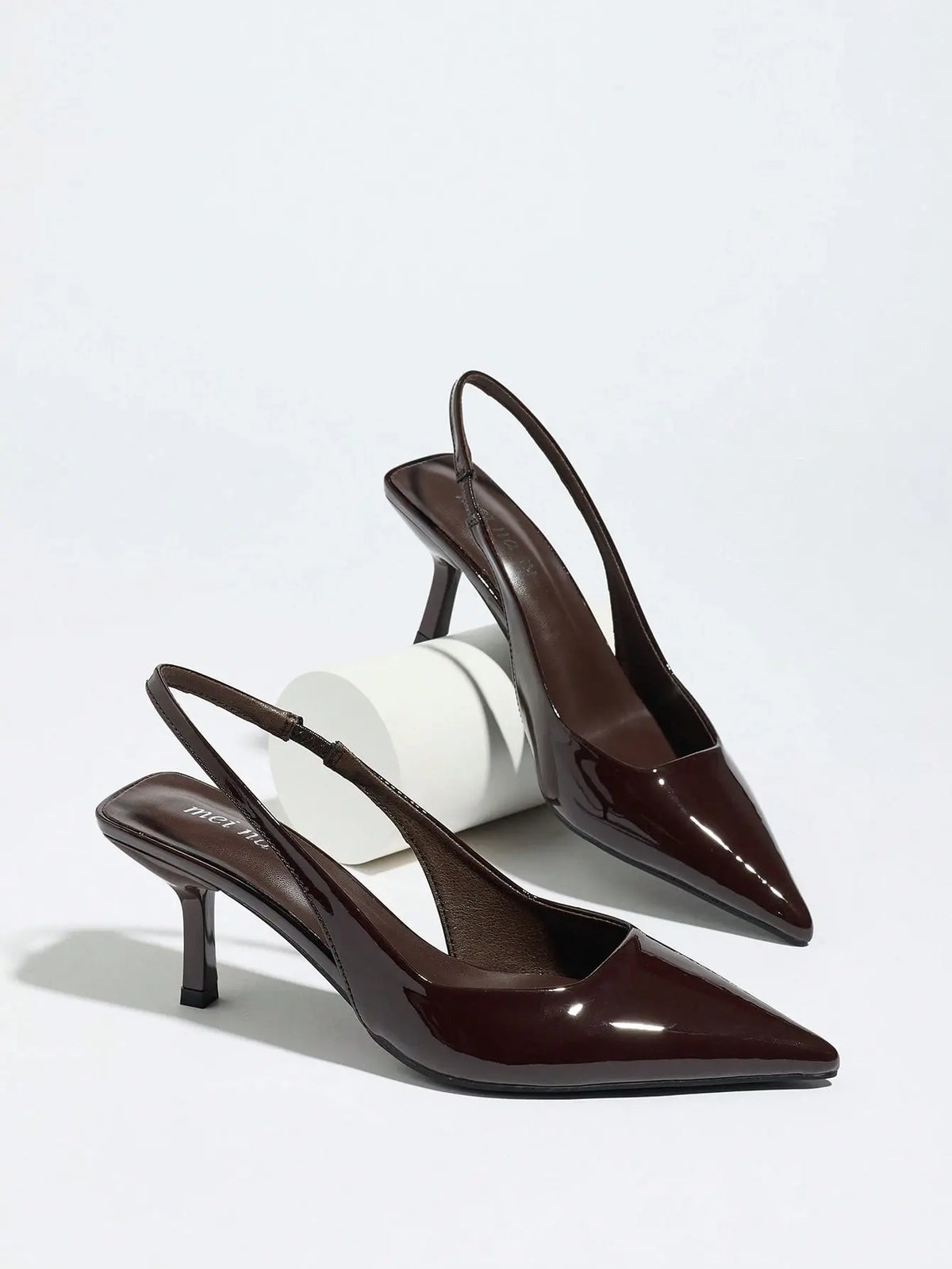 Vega - Slingback de Tacón Kitten con Punta Fina