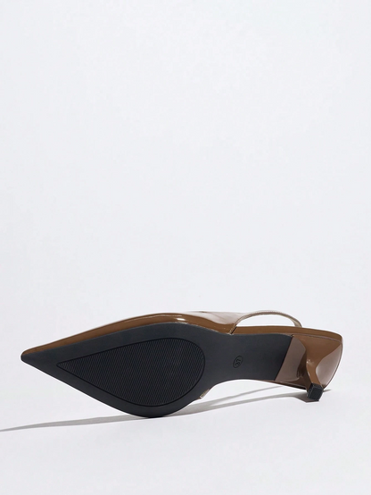 Vega - Slingback de Tacón Kitten con Punta Fina