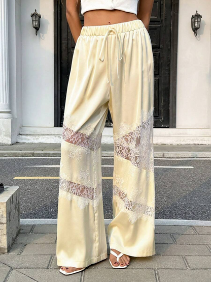 Camila - Pantalón Fluido Satinado con Encaje