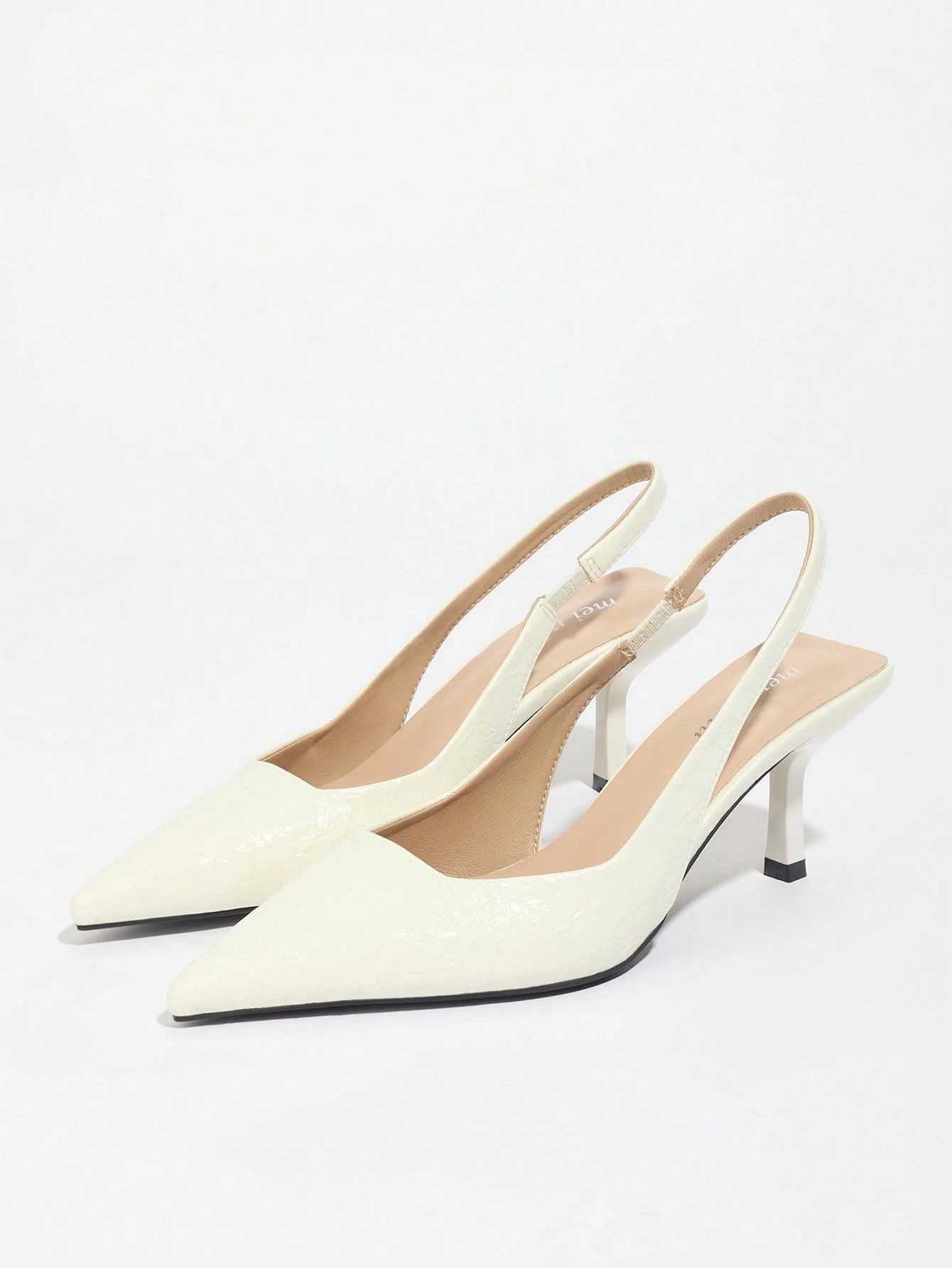Vega - Slingback de Tacón Kitten con Punta Fina