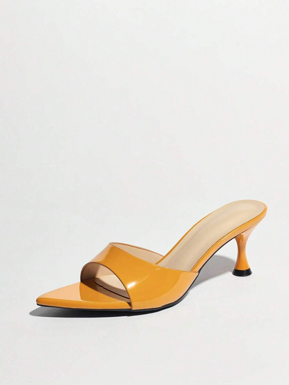 Vega - Tacones de Tira Ancha en Charol con Tacón Esculpido