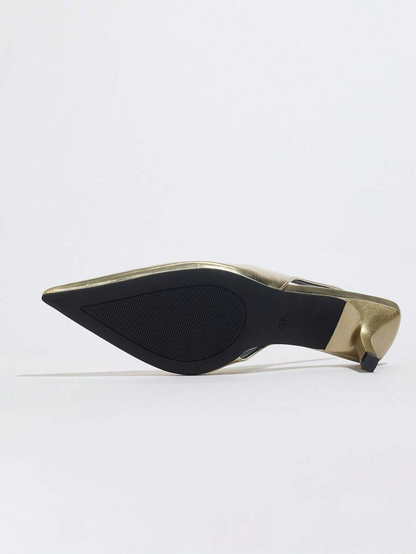 Vega - Slingback de Tacón Kitten con Punta Fina