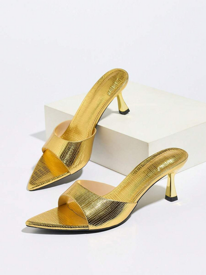 Vega - Tacones de Tira Ancha en Charol con Tacón Esculpido