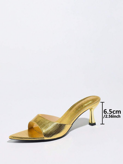 Vega - Tacones de Tira Ancha en Charol con Tacón Esculpido