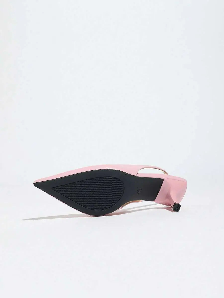 Vega - Slingback de Tacón Kitten con Punta Fina