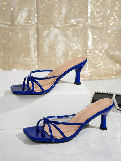 Nora - Tacones Negros de Tiras con Nudo